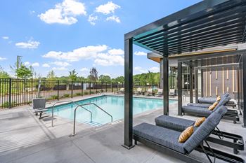Outdoor pool & spa